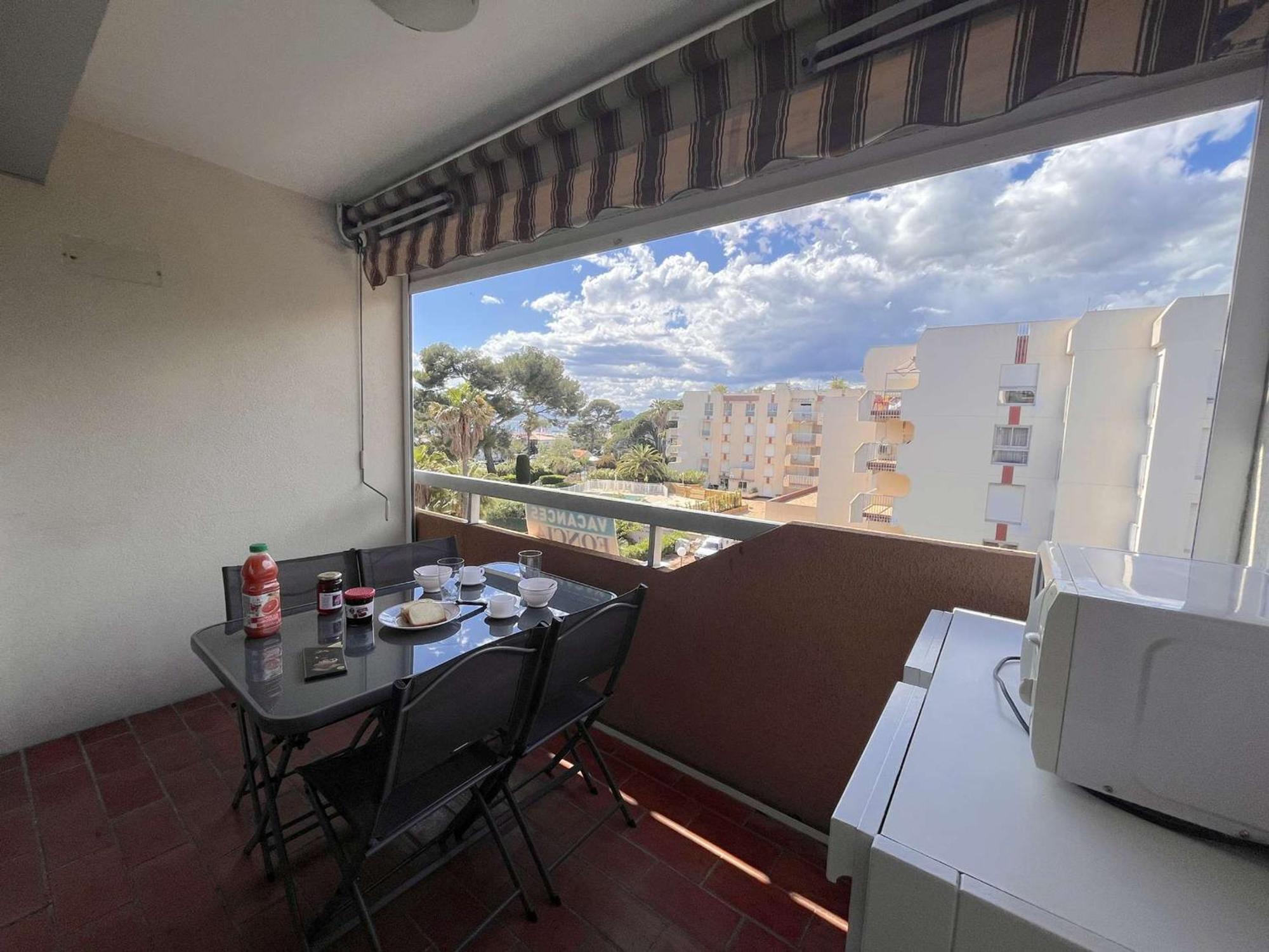 Studio Cabine A St-Raphael Avec Terrasse Et Parking, A 100M De La Plage - Fr-1-226A-23 Saint-Raphael  Bagian luar foto